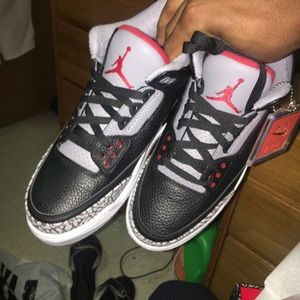 Jordan retro 3 black cements